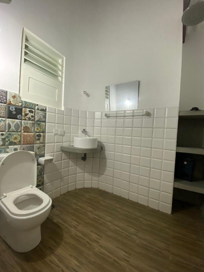 Alma Beach Hotel Уелигама Екстериор снимка