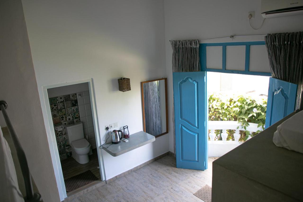 Alma Beach Hotel Уелигама Екстериор снимка