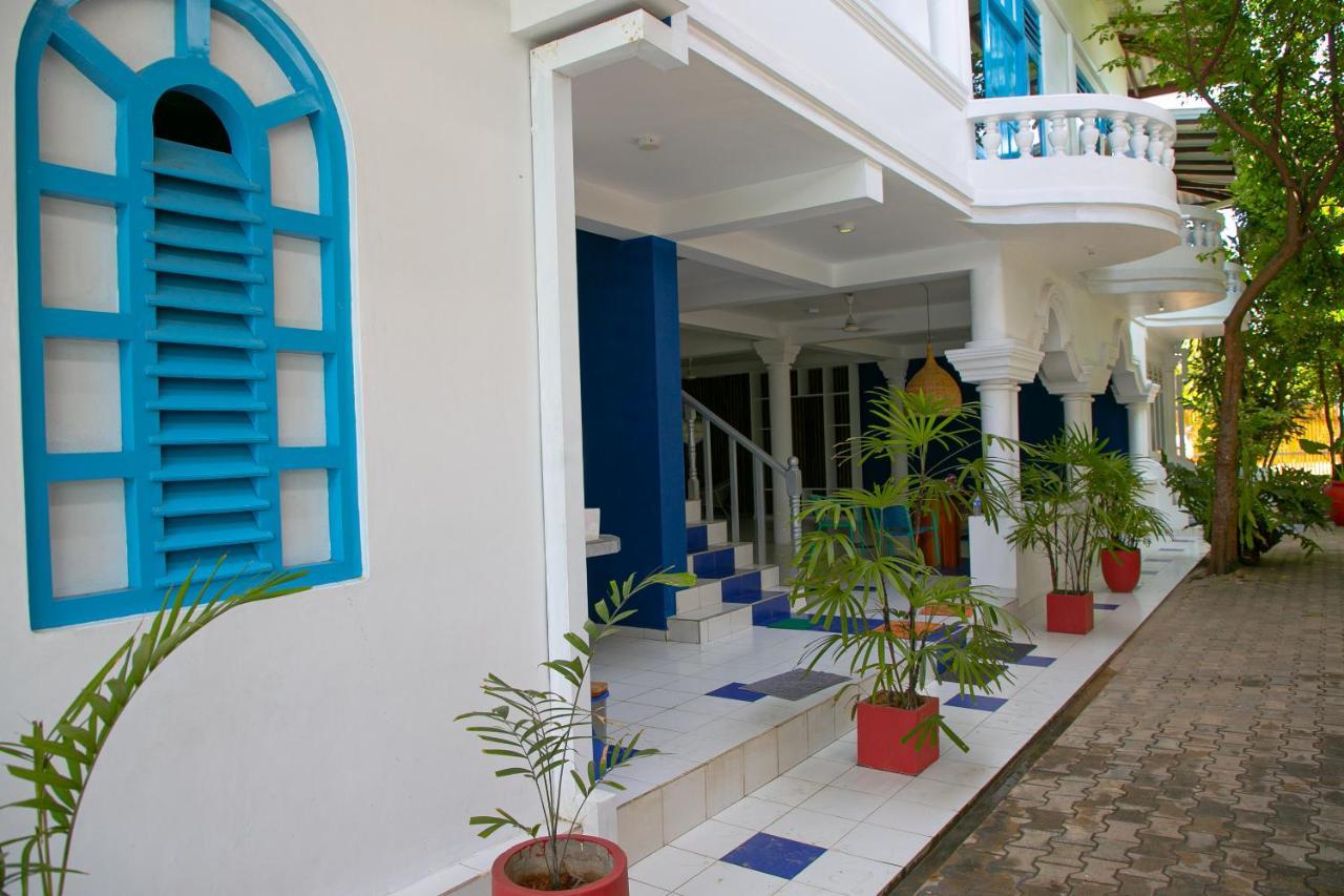 Alma Beach Hotel Уелигама Екстериор снимка