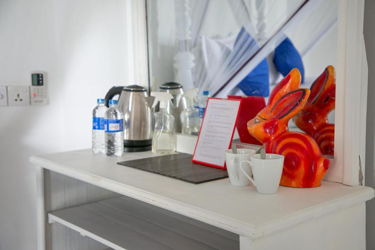 Alma Beach Hotel Уелигама Екстериор снимка